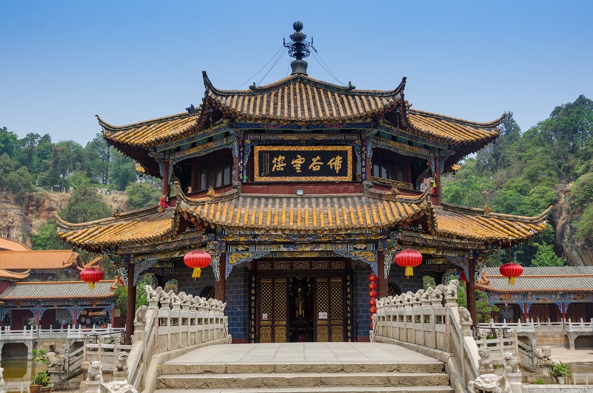 Yuantong Temple surrounded by greenery in Kunming
